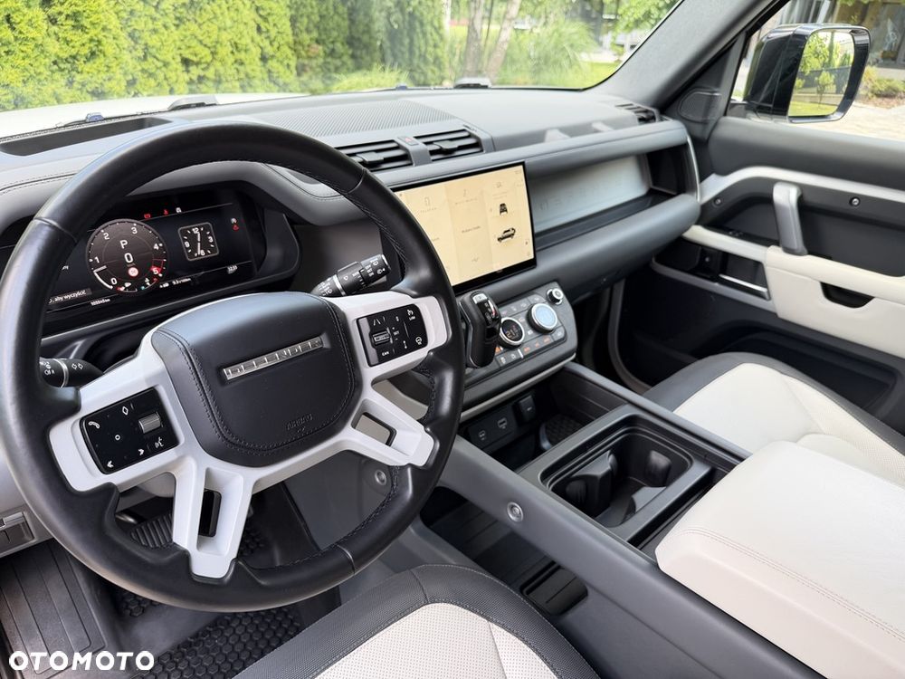 Land Rover Defender 3.0 D300 mHEV X-Dynamic HSE - 11