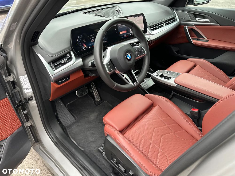 2025 BMW X1 xDrive20d mHEV M Sport sport, photograph 9