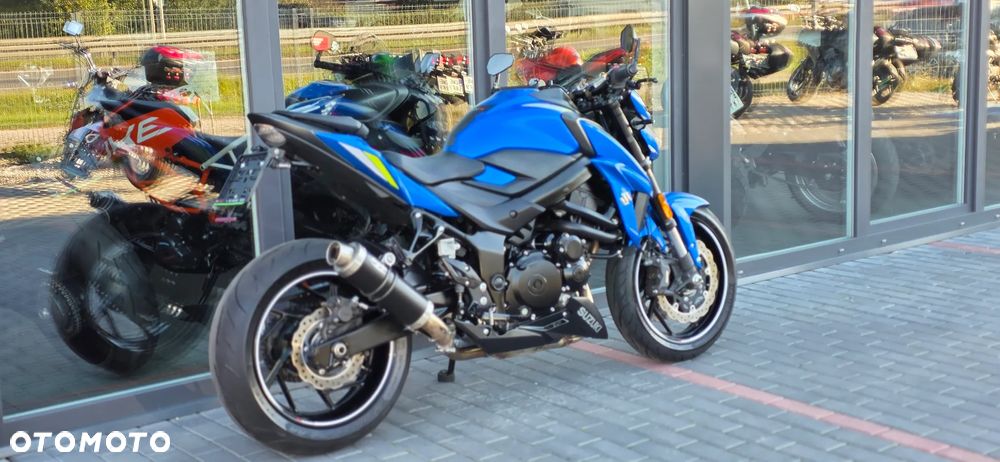 Suzuki GSX - 5