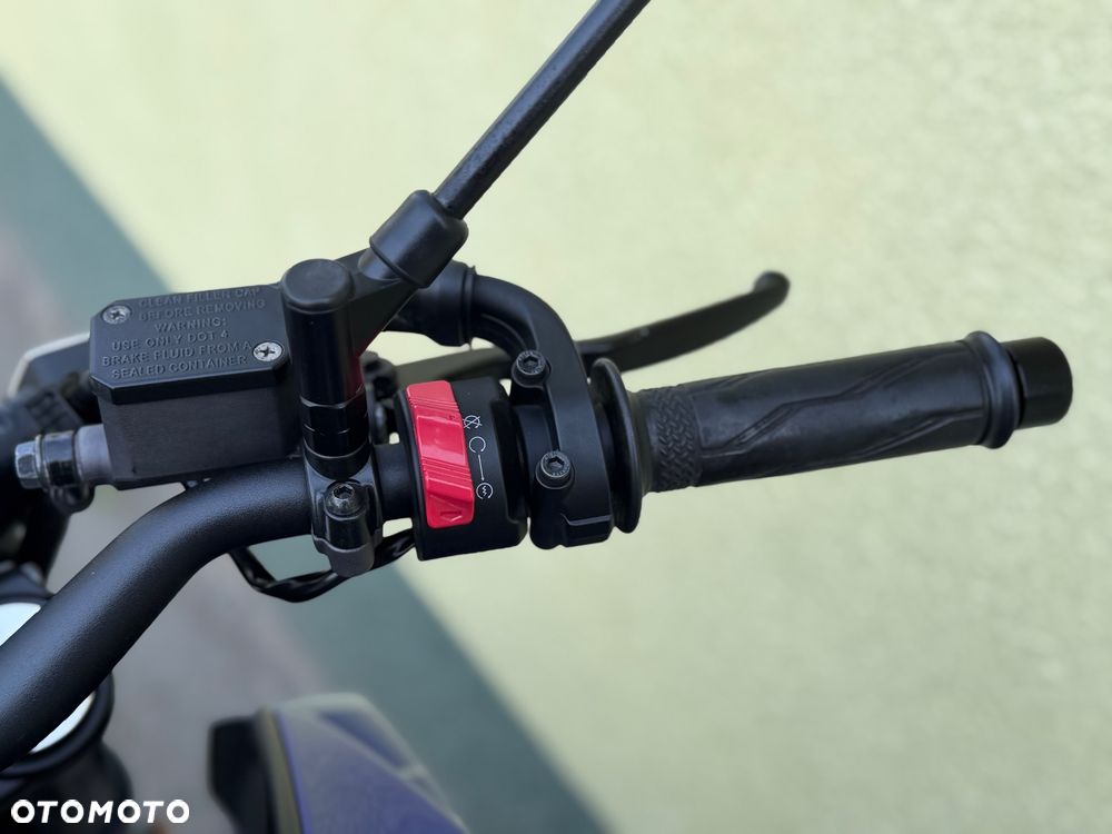 Yamaha MT - 37