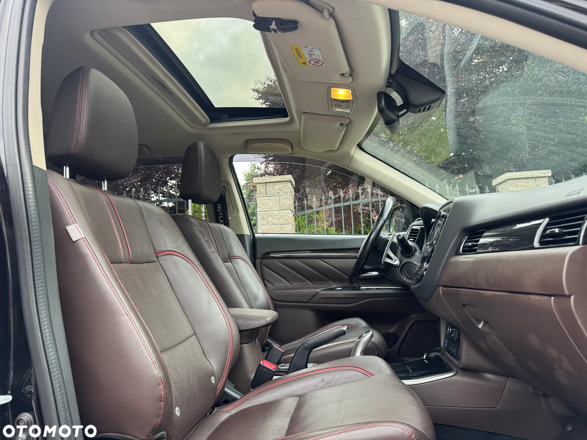 Mitsubishi Outlander PHEV Instyle NAVI + - 3