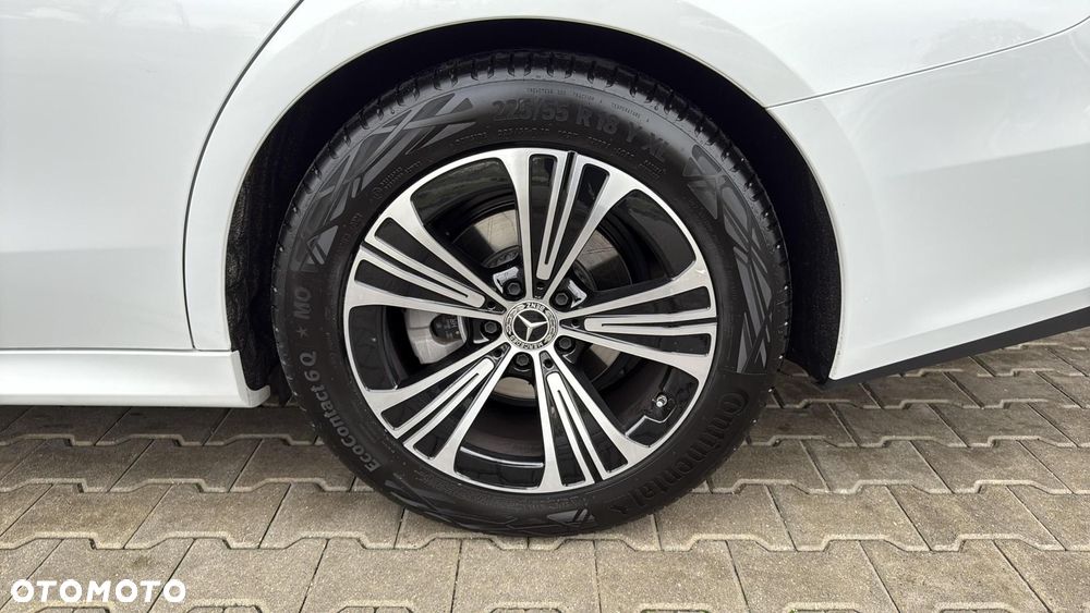 Mercedes-Benz Klasa E - 16