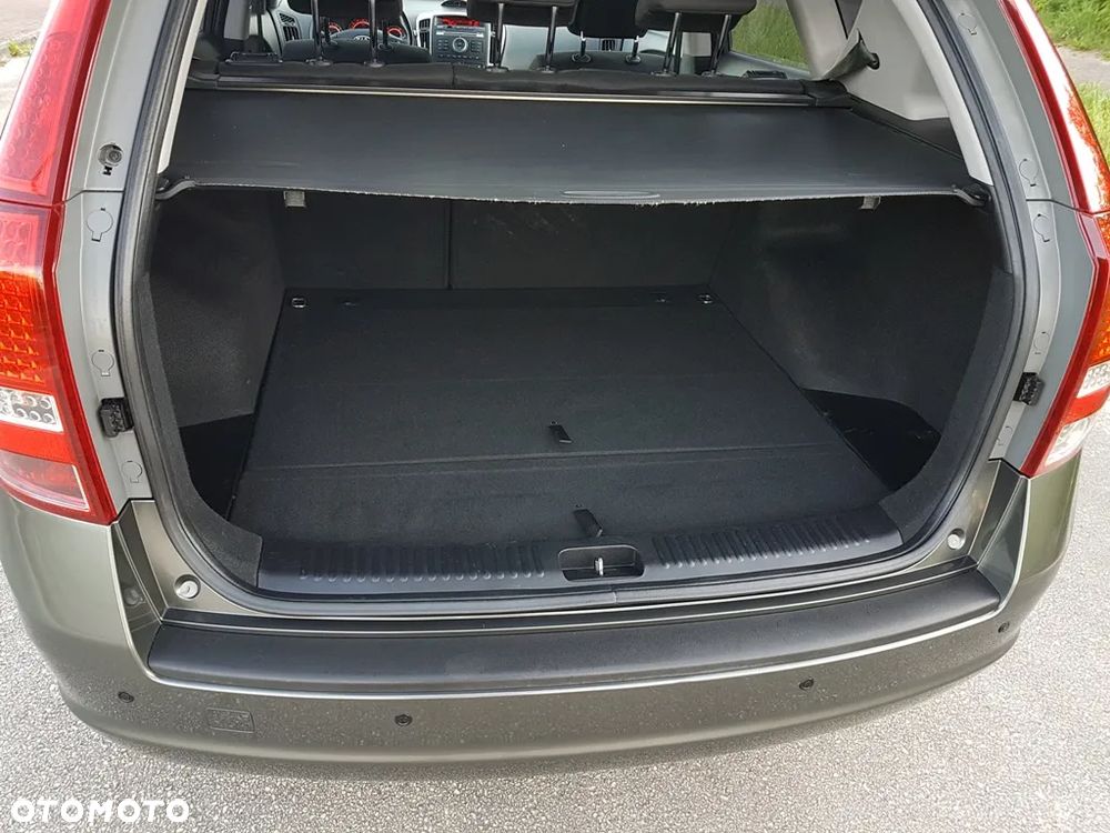 Kia Ceed 1.4 CVVT Dream-Team Edition - 35