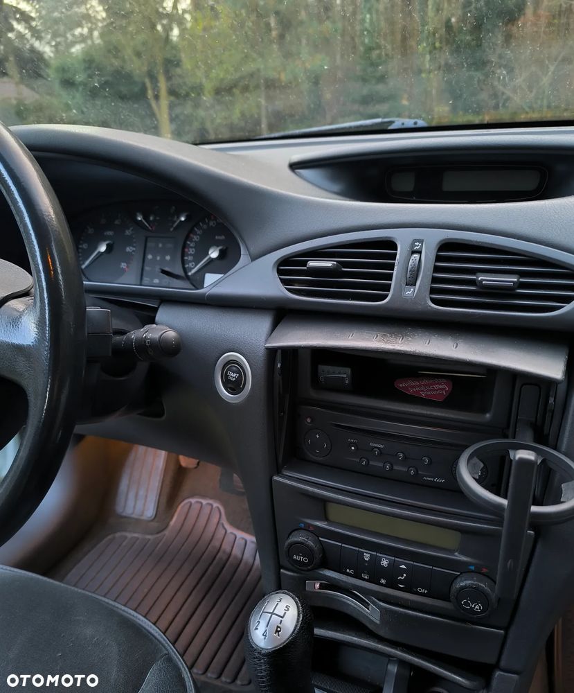 Renault Laguna - 15