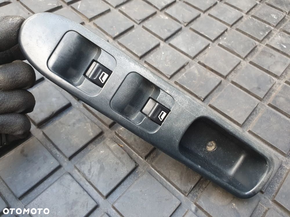 Przełącznik szyb przedni lewy Peugeot 307 EUROPA POSIADAM 2 SZT - 1