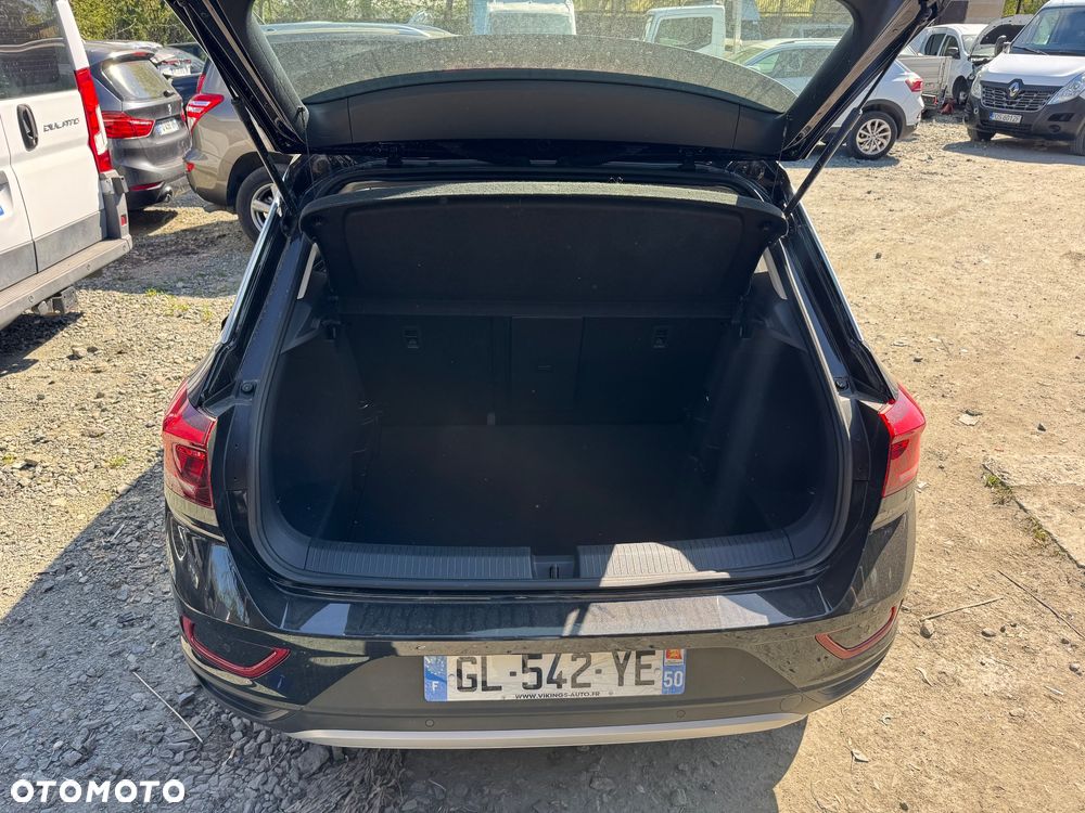 Volkswagen T-Roc - 17