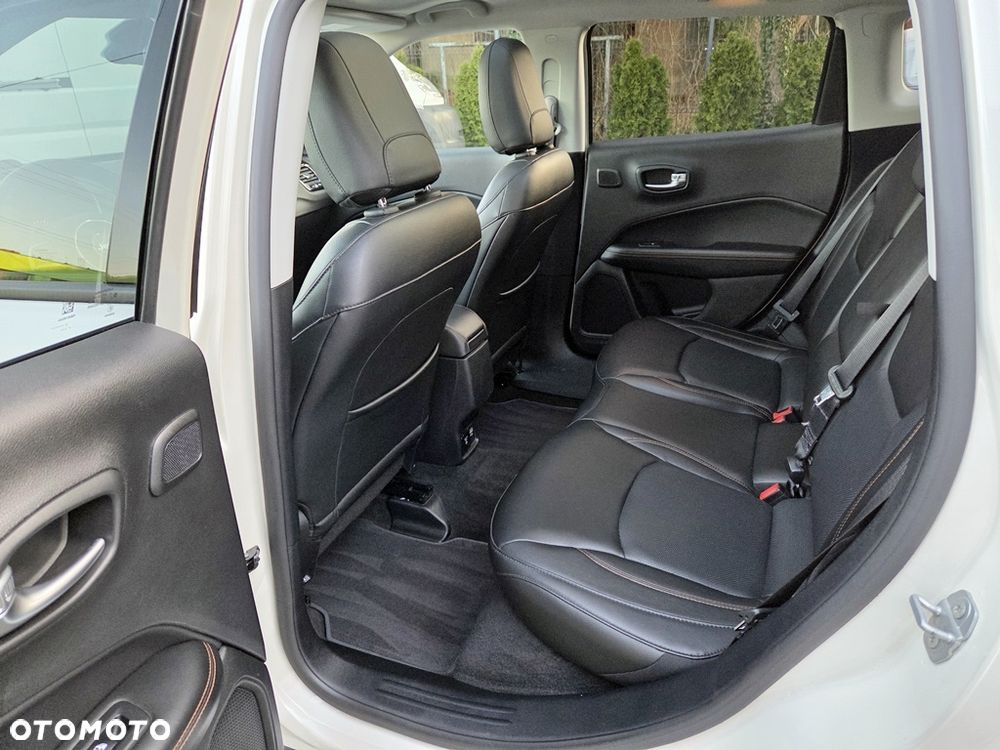 Jeep Compass 1.4 MultiAir Limited - 32