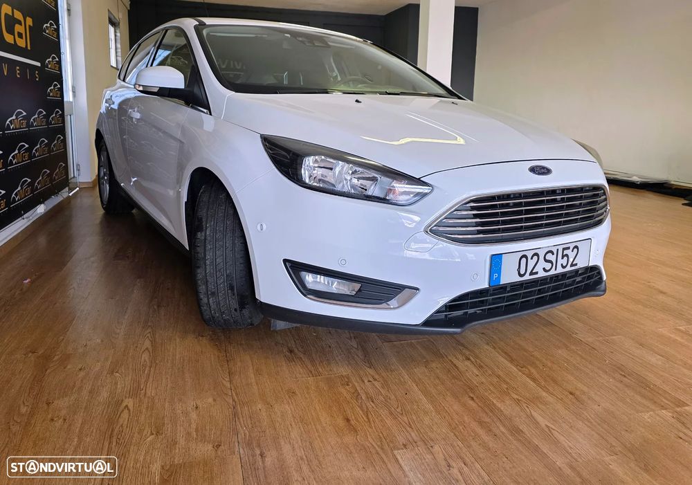 Ford Focus 1.0 SCTi Titanium - 6