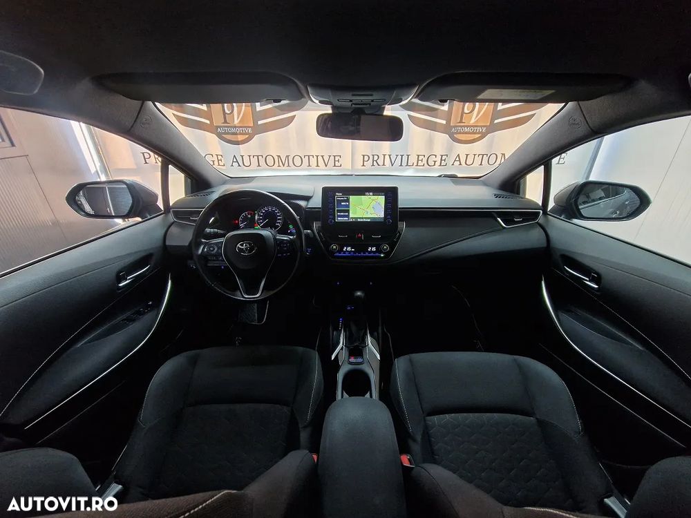 Toyota Corolla 1.8 Hybrid Business Edition - 8