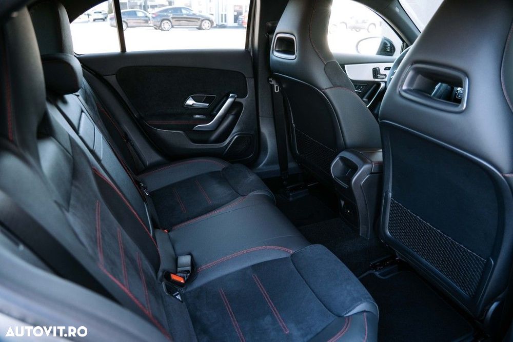 Mercedes-Benz A 220 - 22