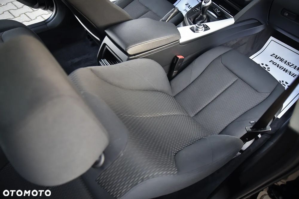 BMW Seria 3 318d - 39