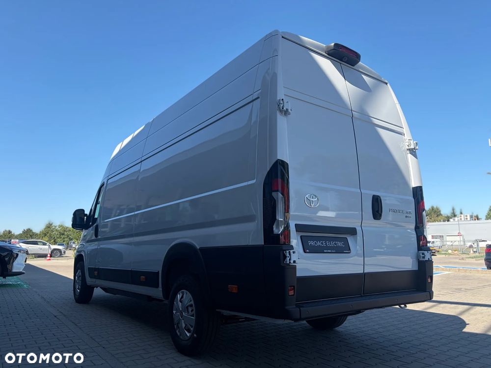 Toyota Proace MAX - 10