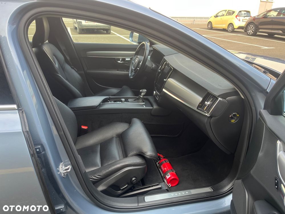 Volvo V90 D4 SCR Momentum Pro - 12