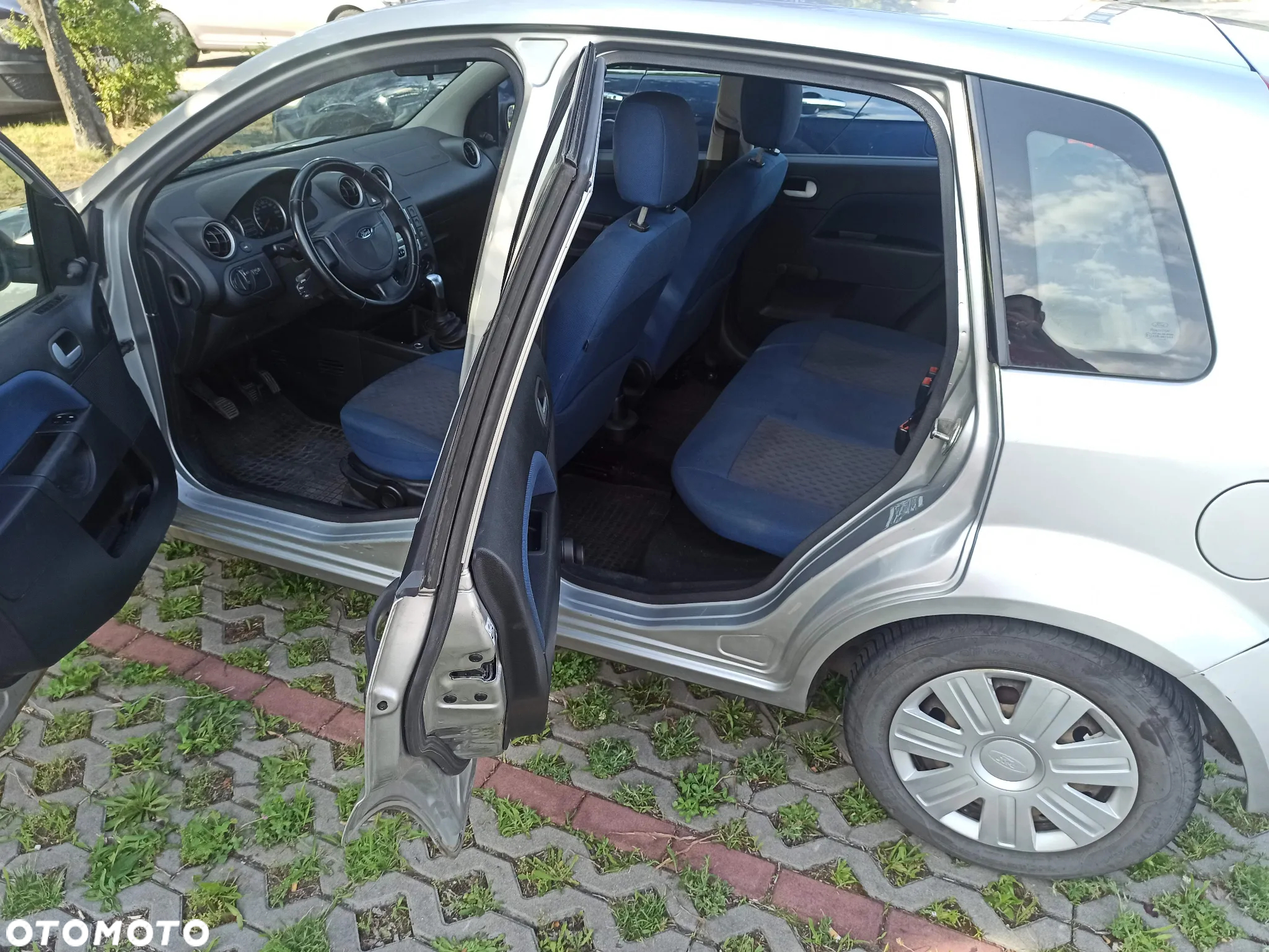 Ford Fiesta 1.4 Ambiente - 4
