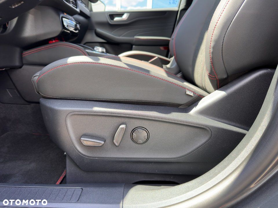Ford Kuga - 12