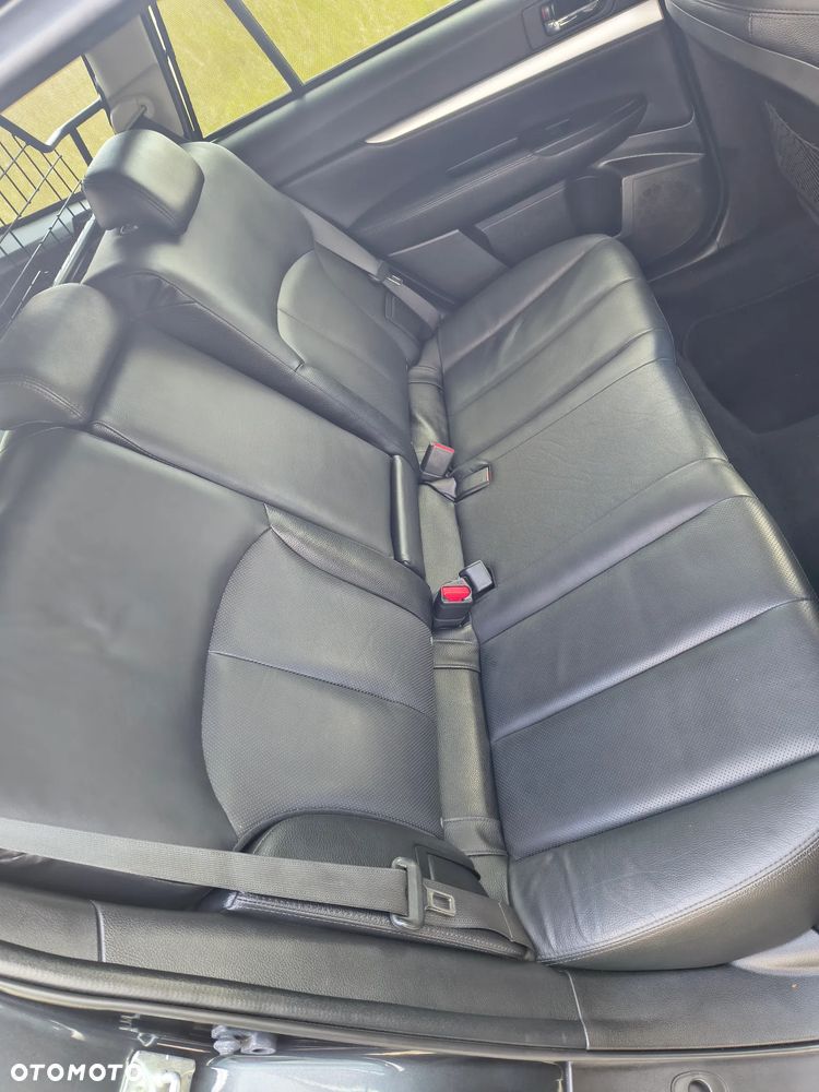 Subaru Legacy - 8