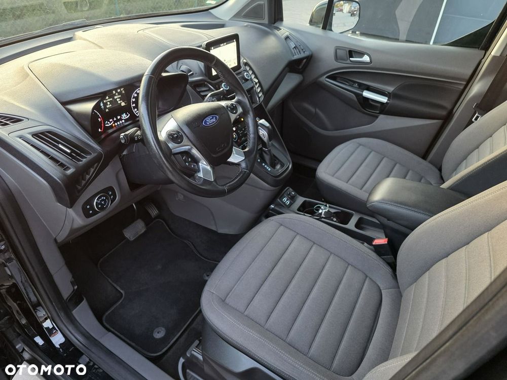 Ford Tourneo Connect Grand - 22