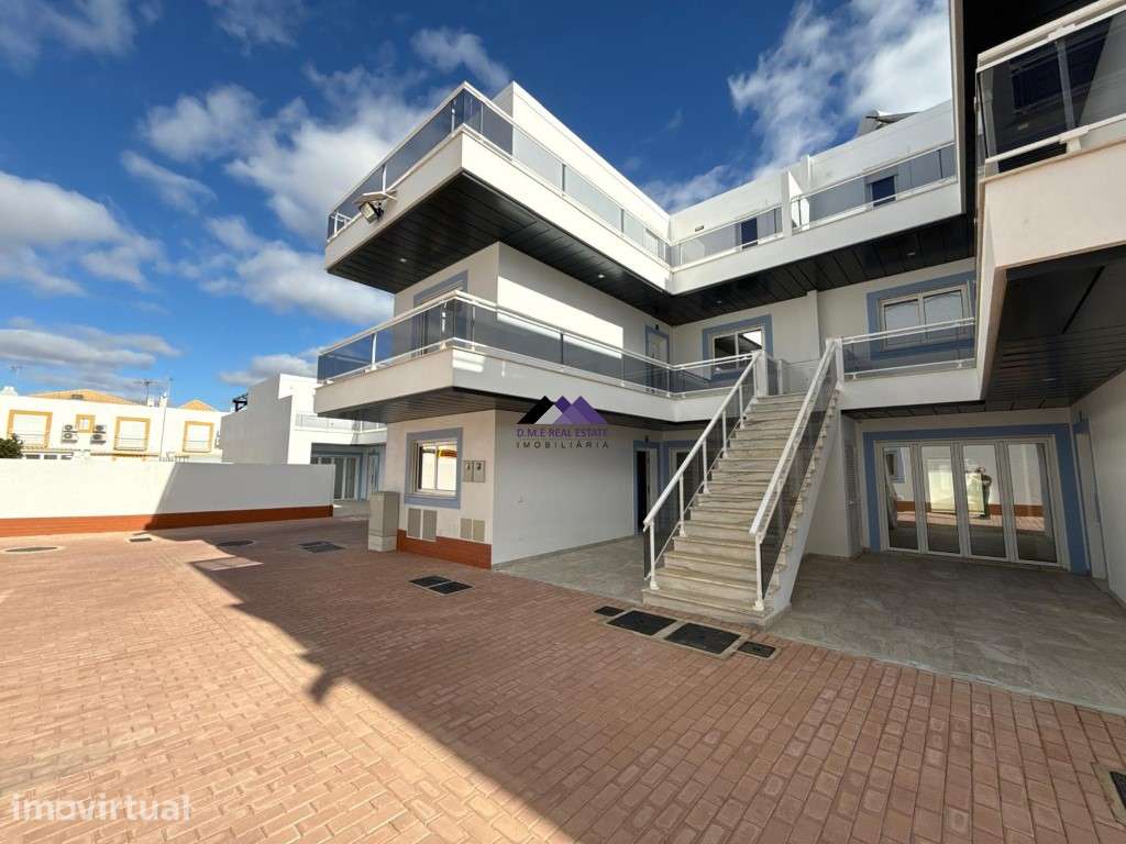 Apartamento T0+1 com Garagem e Acesso Direto à Praia - Manta Rota - Grande imagem: 3/39