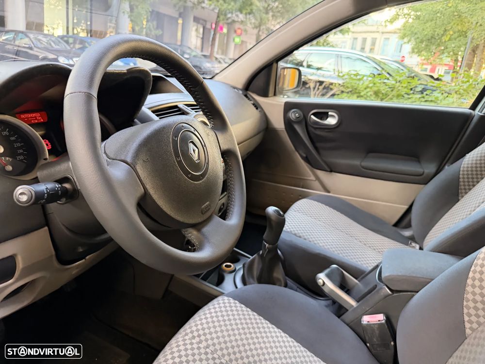 Renault Mégane 1.5 dCi Confort Dynamique - 9