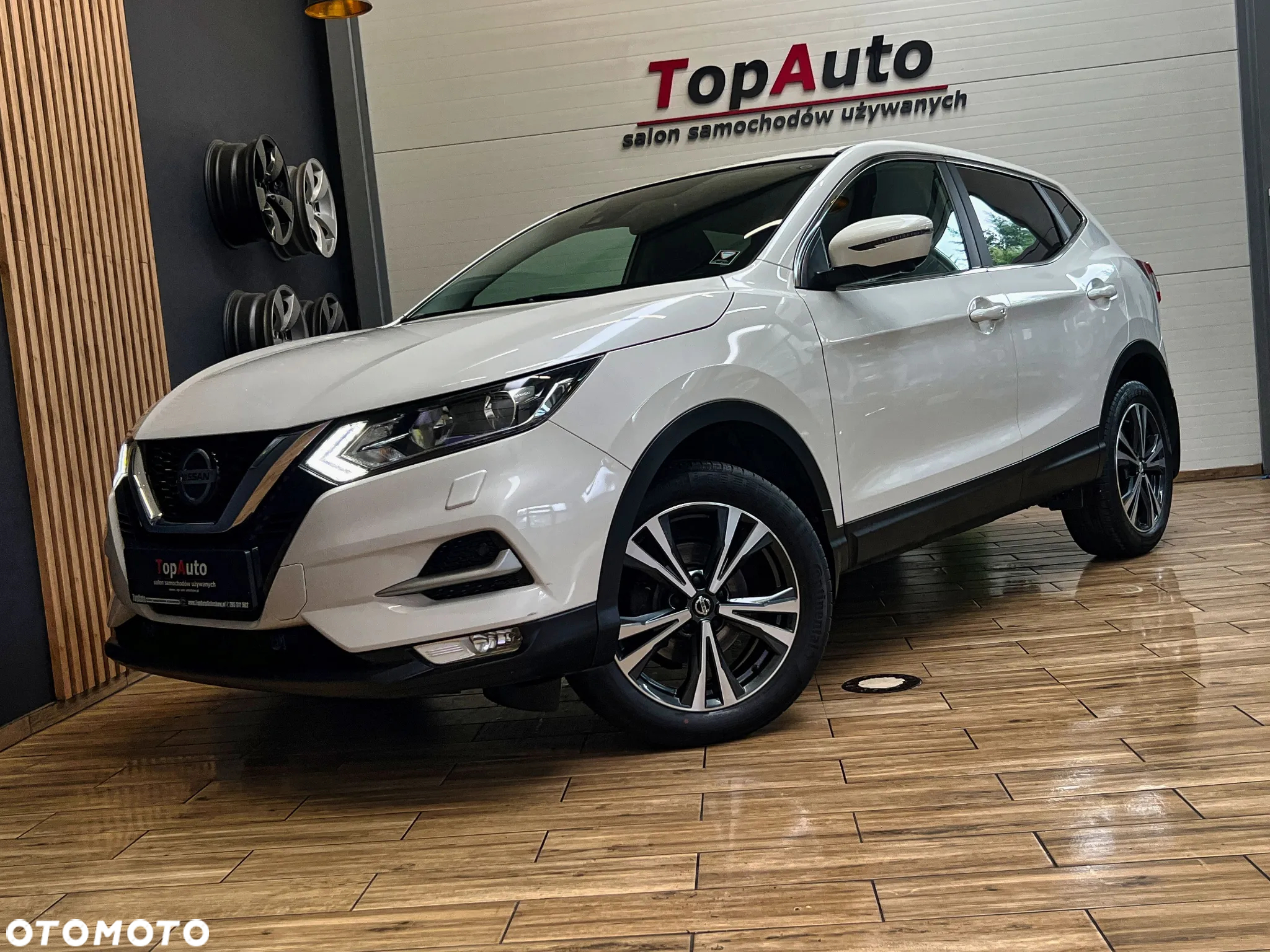 Nissan Qashqai 1.3 DIG-T N-Connecta - 16
