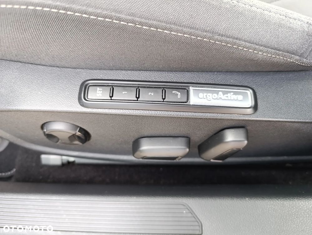 Volkswagen Golf 2.0 TDI Style - 20