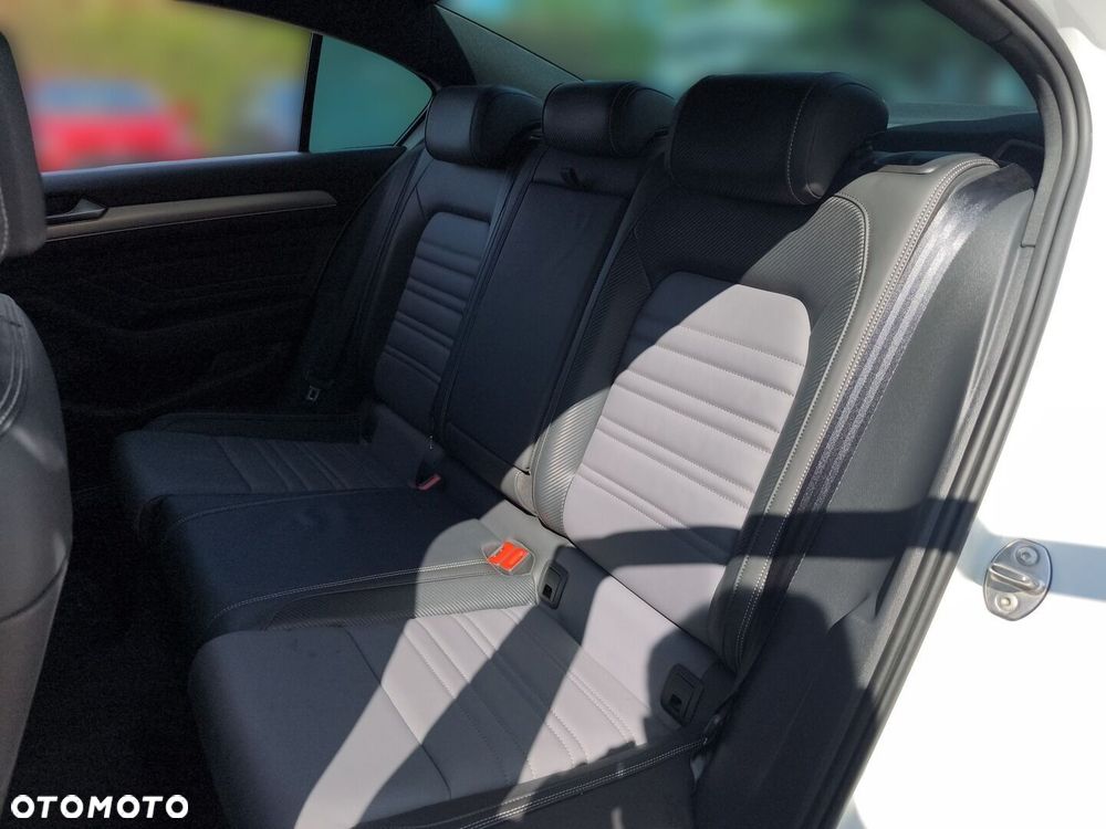 Volkswagen Passat 2.0 TDI EVO Elegance DSG - 14