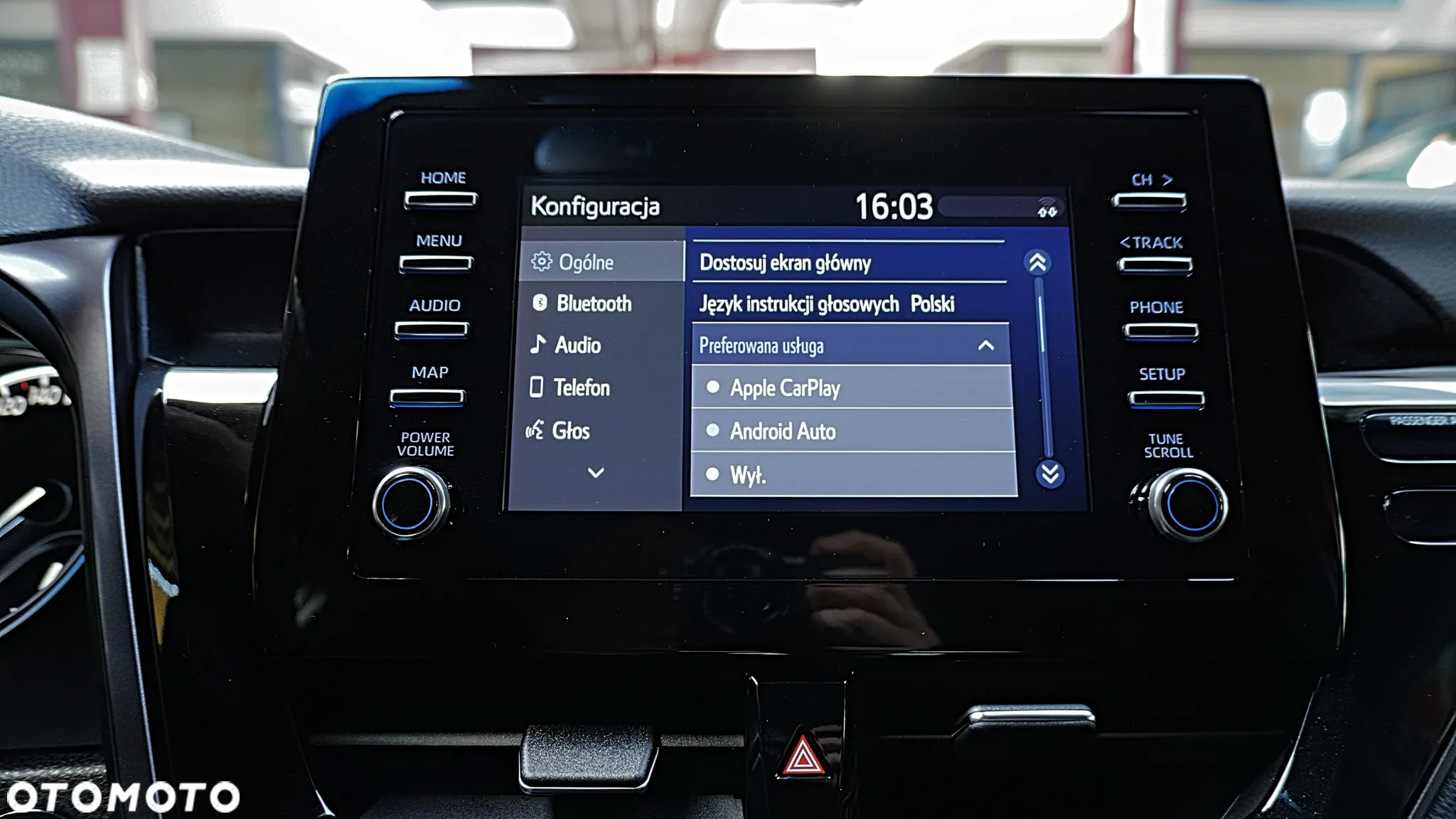 Toyota Camry 2.5 Hybrid Comfort CVT - 22