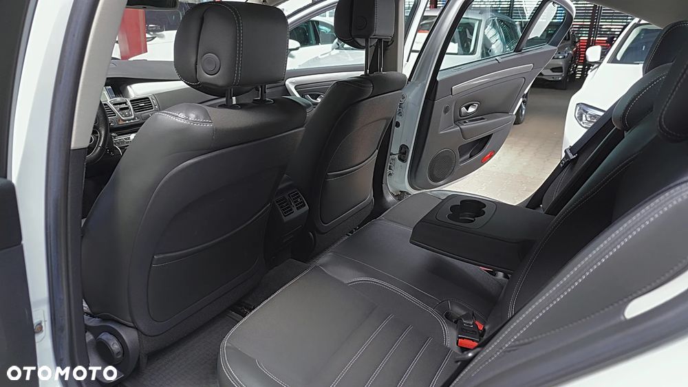 Renault Laguna 2.0 dCi NervaSport ESM - 17