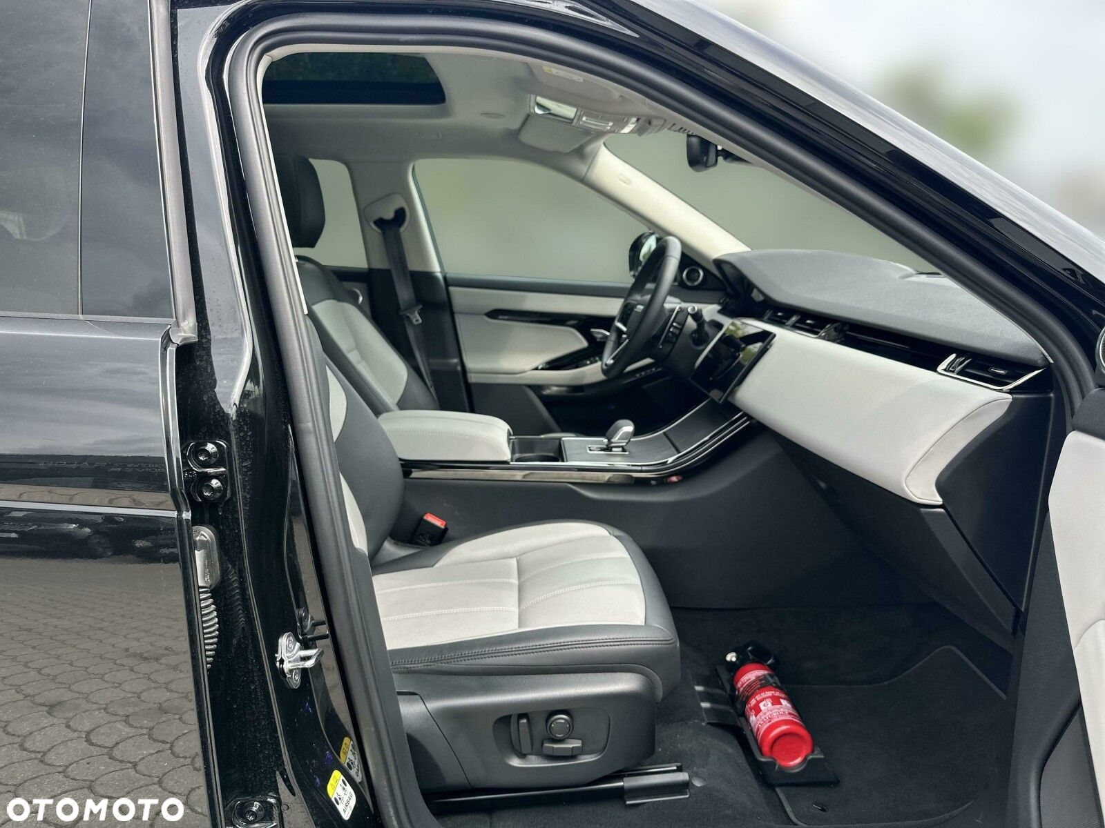 Land Rover Range Rover Evoque - 12