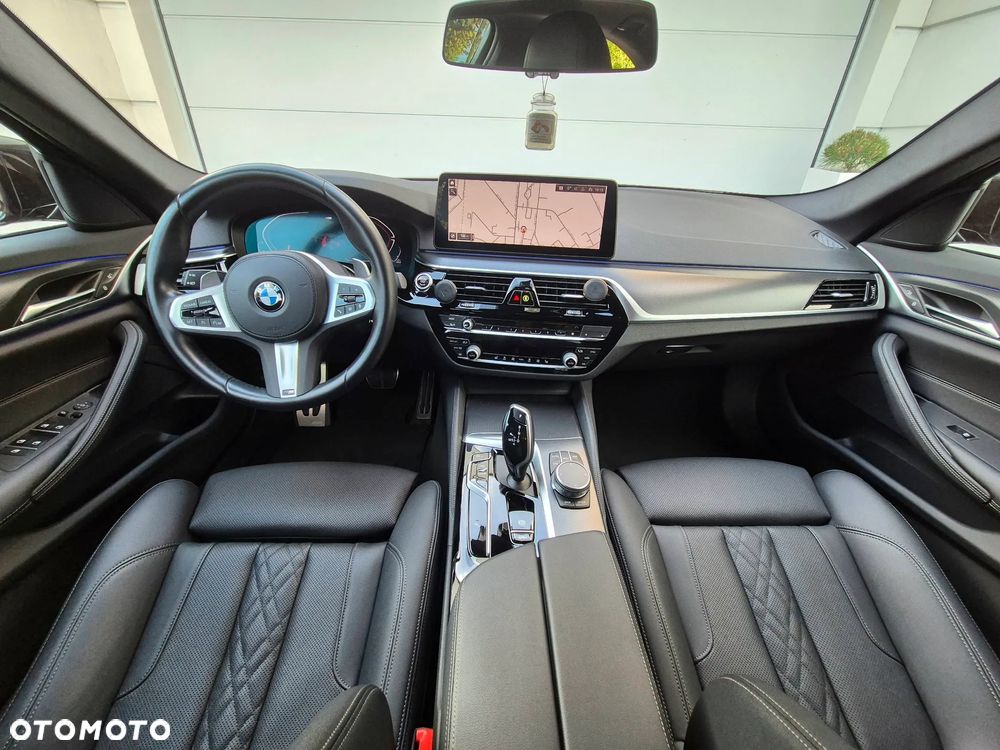 BMW Seria 5 520d xDrive mHEV M Sport sport - 8