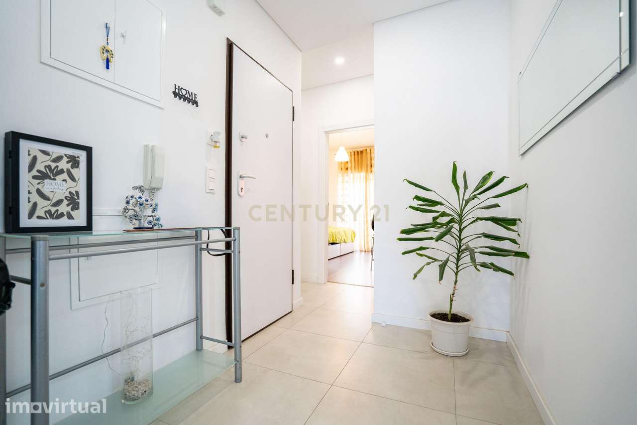 Apartamento T3 - 1º Andar totalmente Renovado - Grande imagem: 5/18