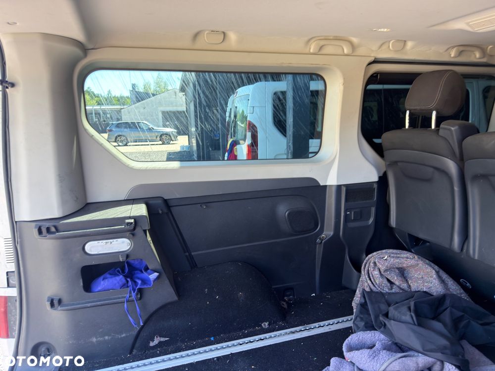 Renault Trafic Grand 2.0 dCi EDC - 8