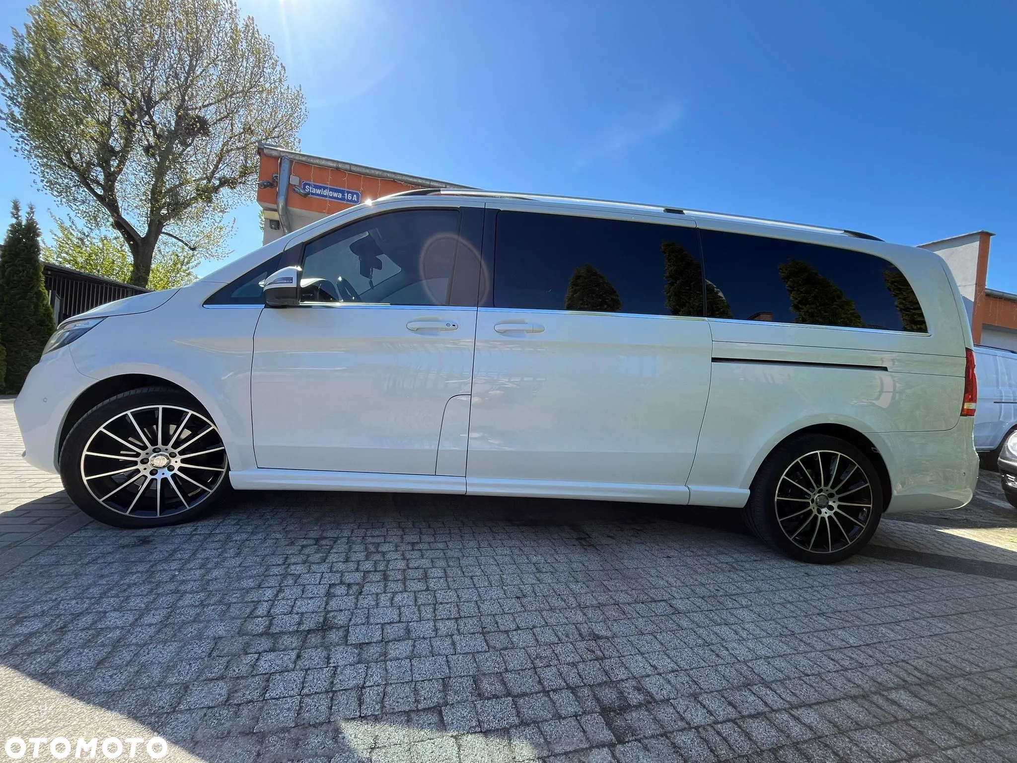 Mercedes-Benz Klasa V 250 (BlueTEC) d Avantgarde 7G-Tronic (ekstra d³) - 2
