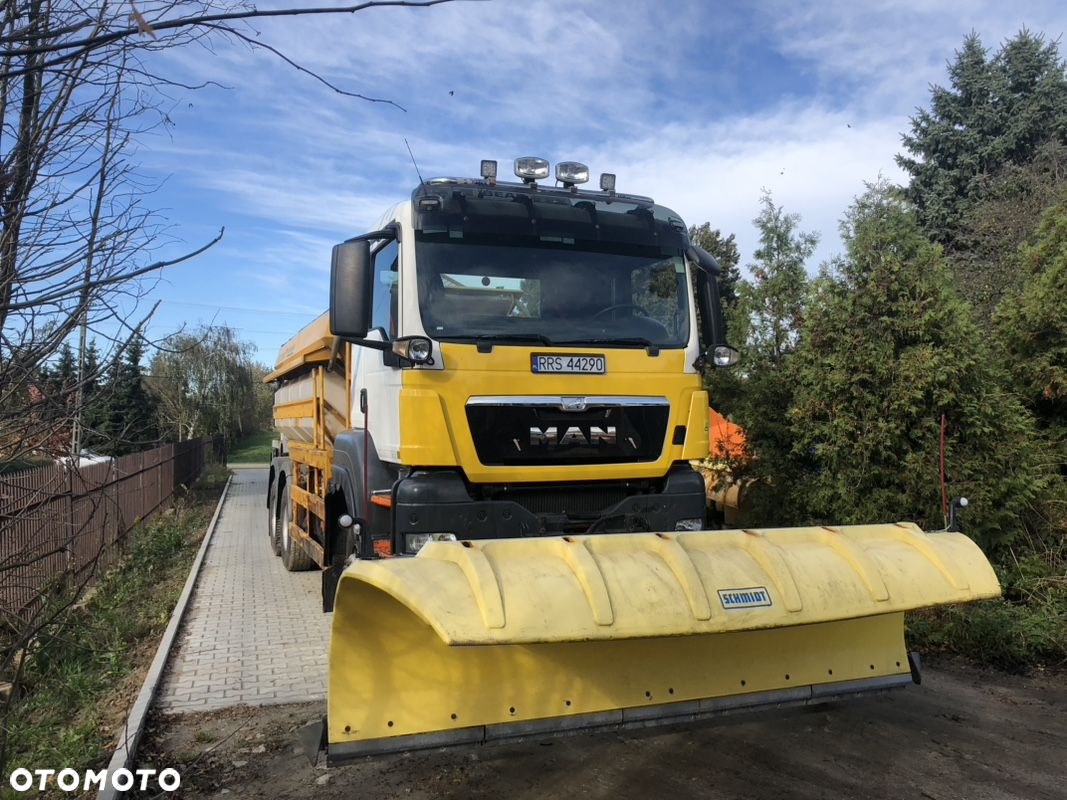 MAN TGS 26.320 6x6BB piaskarka solarka - 2