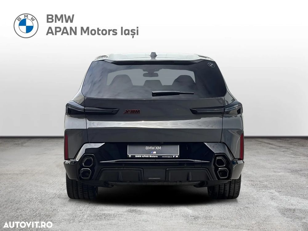 BMW XM - 5