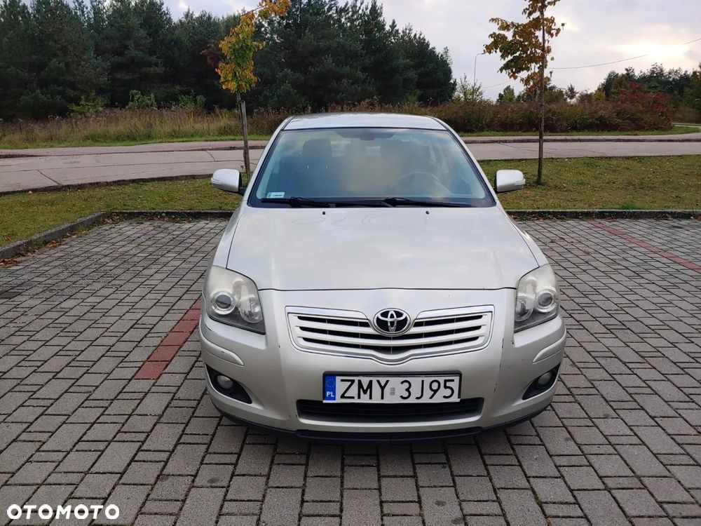 Toyota Avensis 1.8 VVT-i Sol Premium - 5