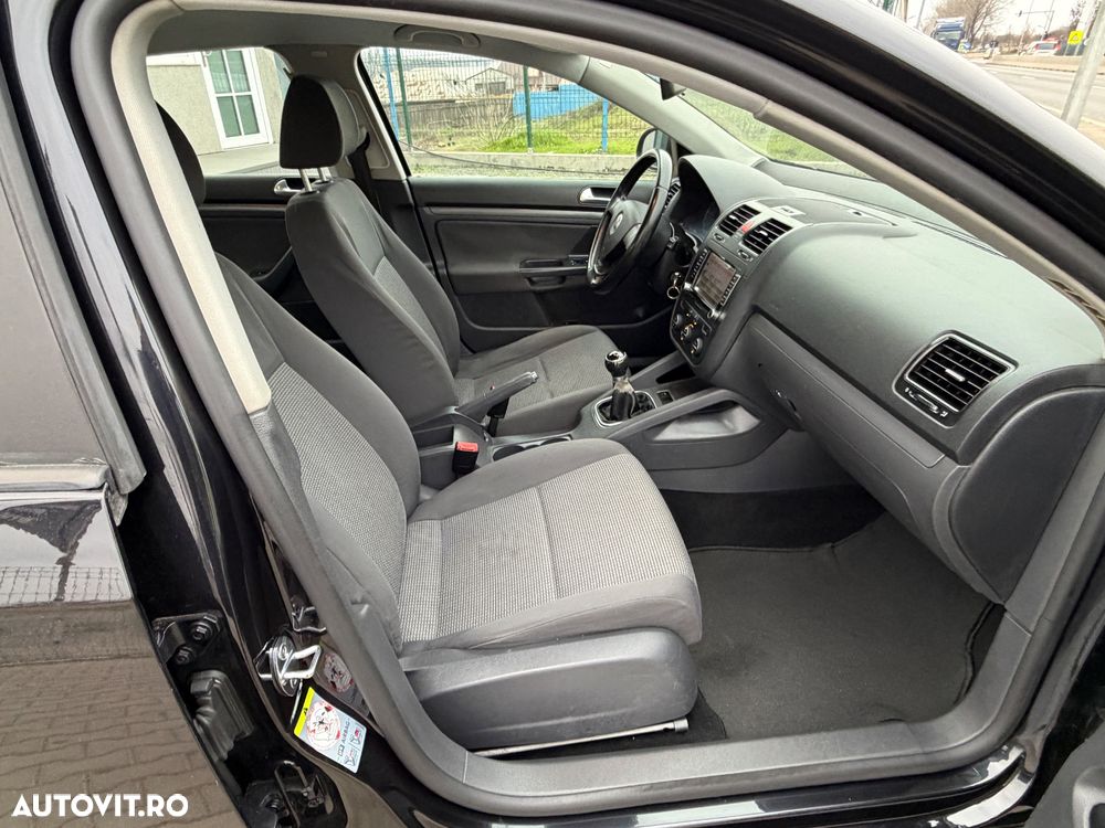 Volkswagen Jetta 1.9 TDI DPF United - 30