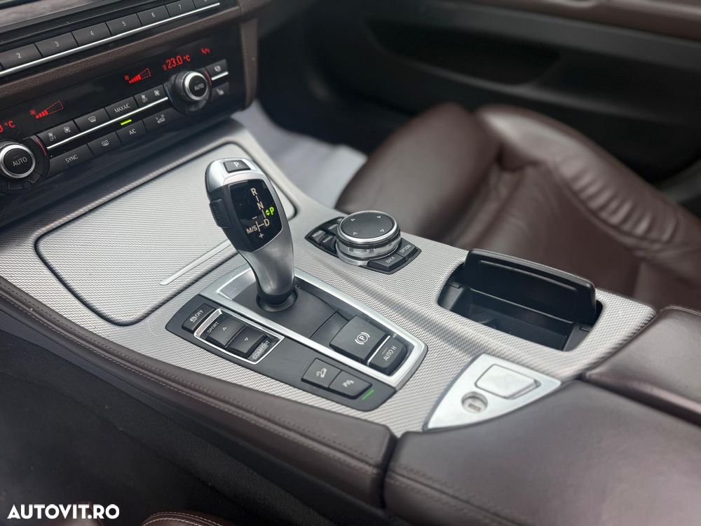 BMW Seria 5 528i xDrive - 8