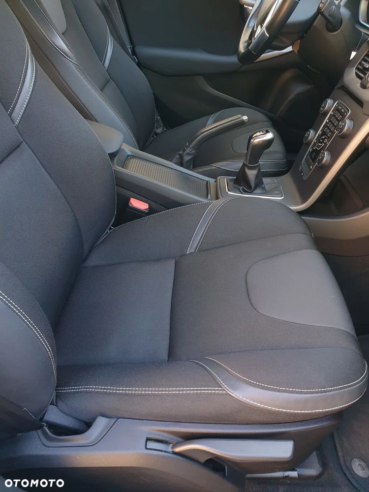 Volvo V40 D2 Momentum - 32