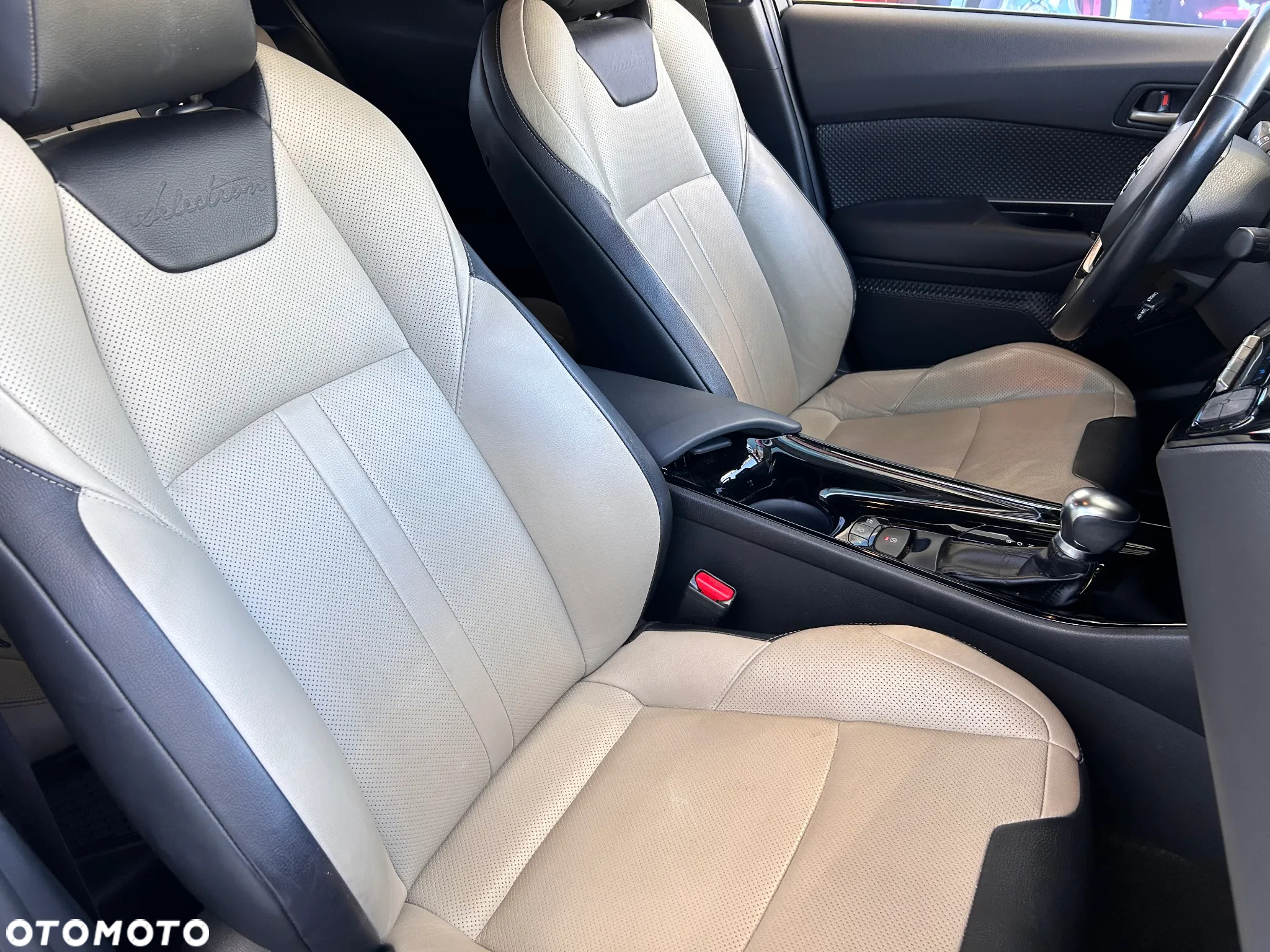Toyota C-HR 1.8 Hybrid Prestige - 26