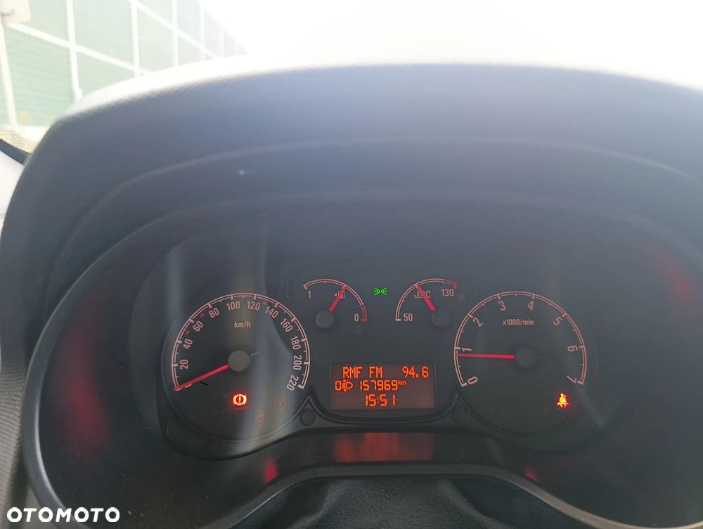 Opel COMBO - 22