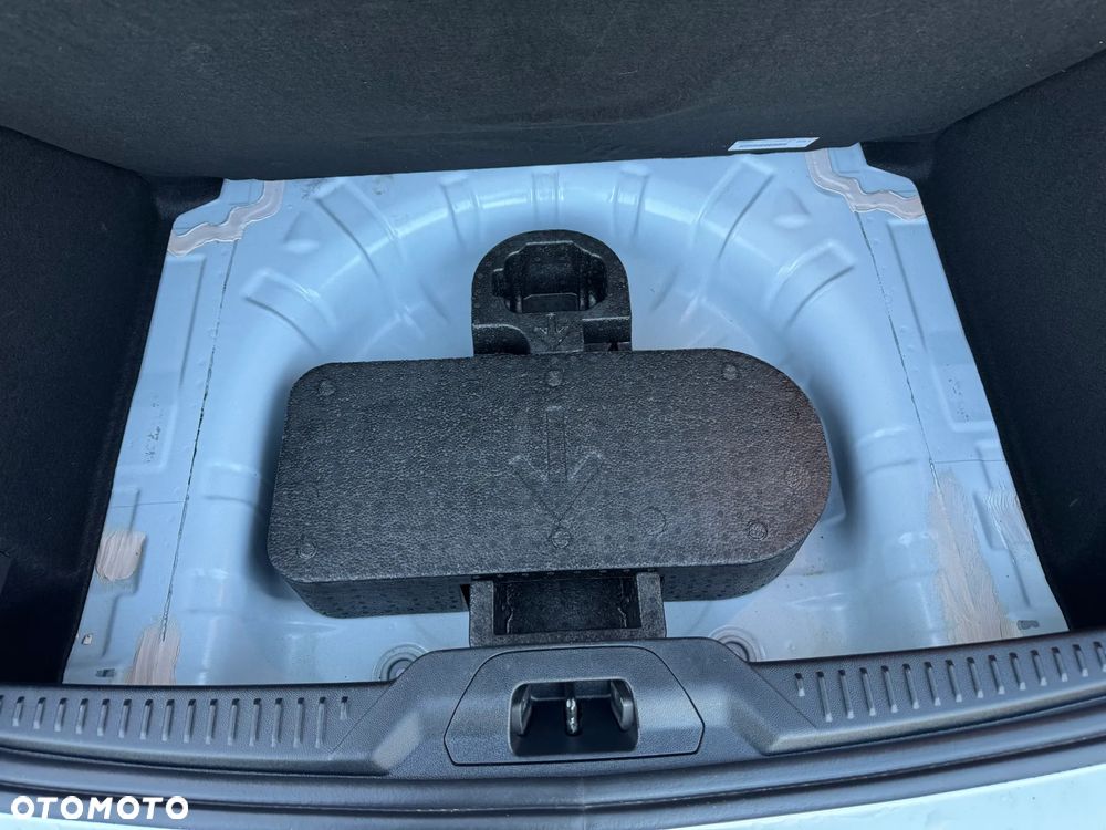 Ford Focus 1.0 EcoBoost Hybrid TITANIUM - 15