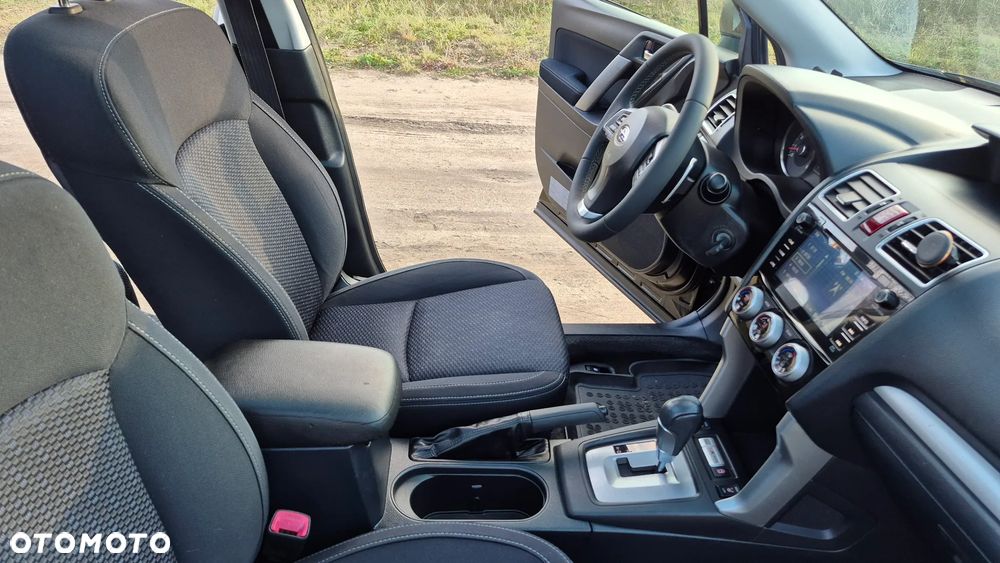 Subaru Forester 2.0i Exclusive Lineartronic EU6 - 19