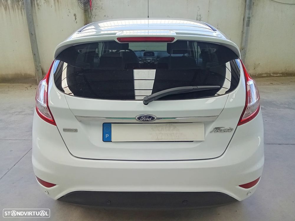 Ford Fiesta 1.0 EcoBoost Hybrid S&S TITANIUM - 6