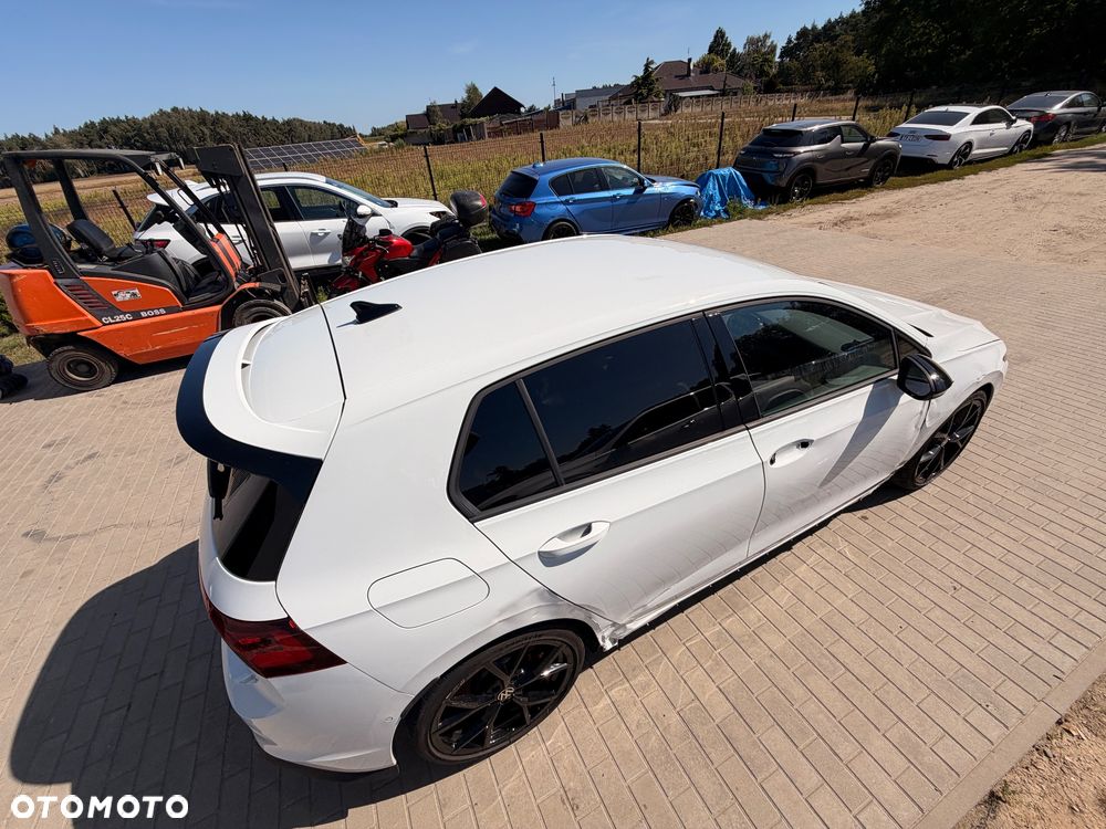 Volkswagen Golf - 17