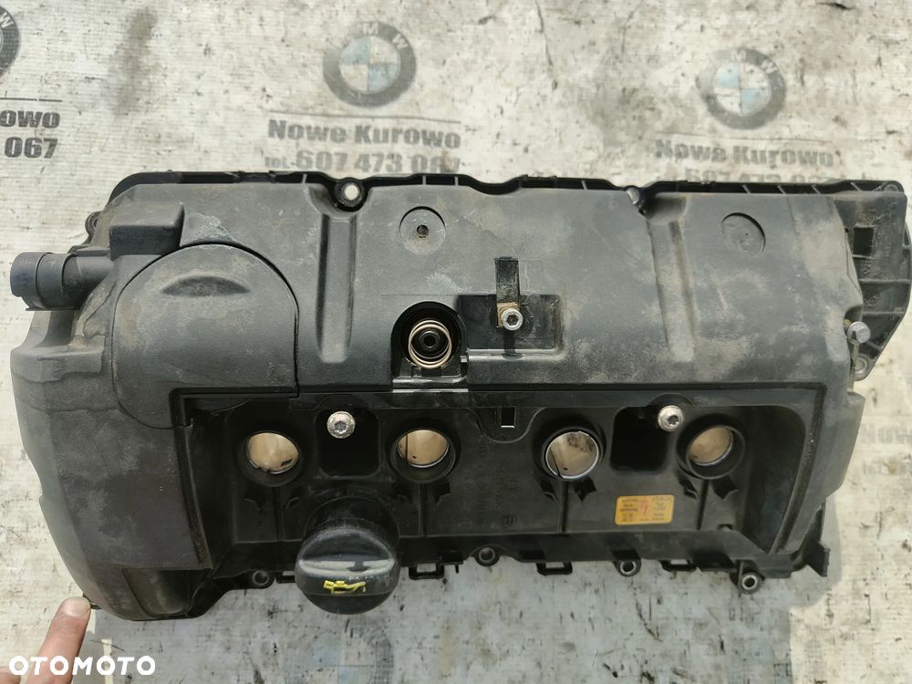 MINI R56 R55 N16 1.6i Peugeot VTI Pokrywa zaworów M03017B150 - 4