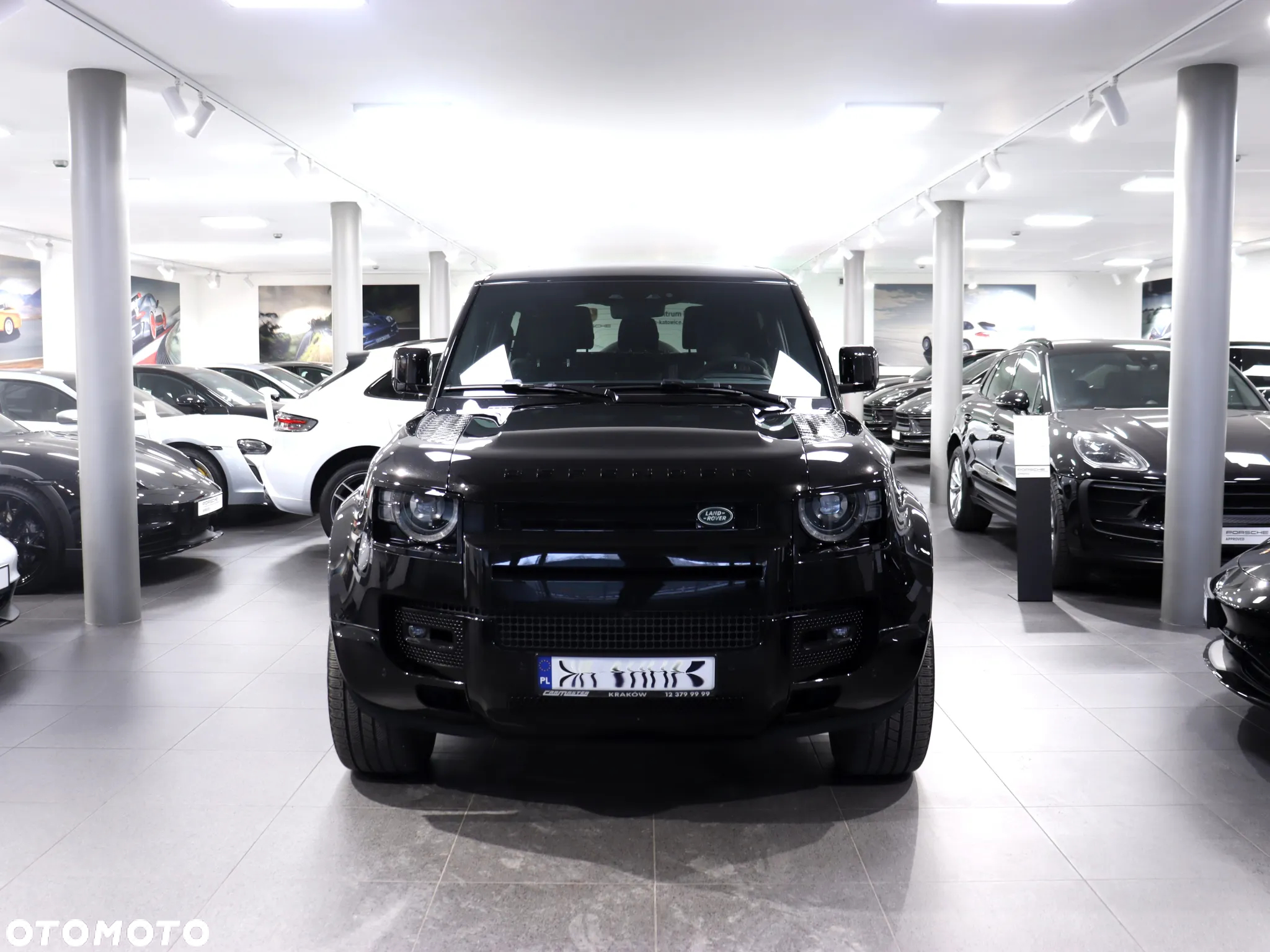 Land Rover Defender 90 5.0 P525 V8 - 8