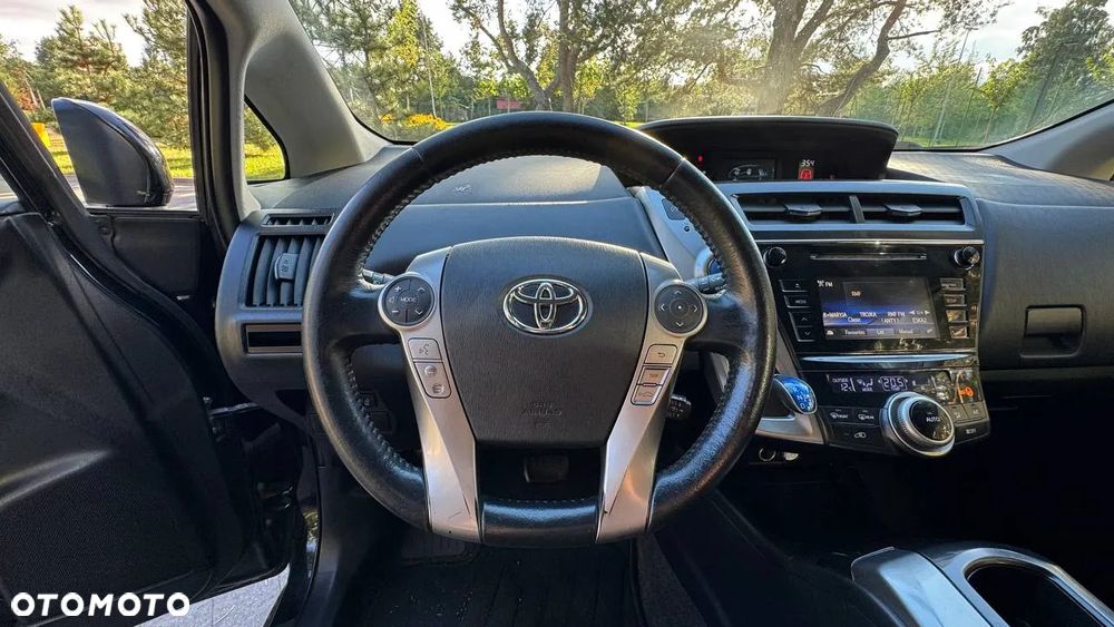 Toyota Prius+ Hybrid 135 Executive - 11