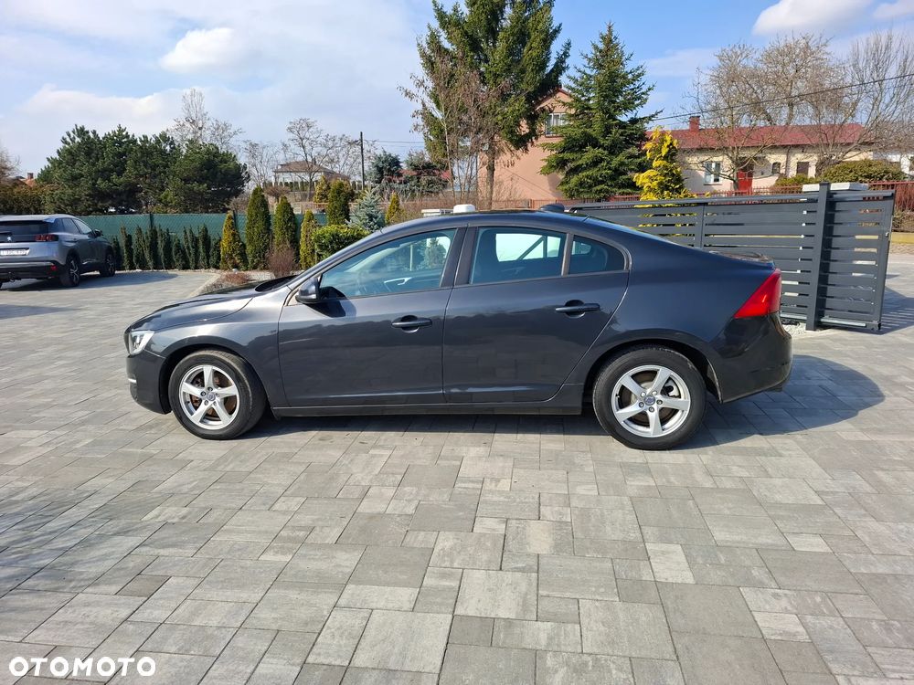 Volvo S60 D2 Momentum - 5