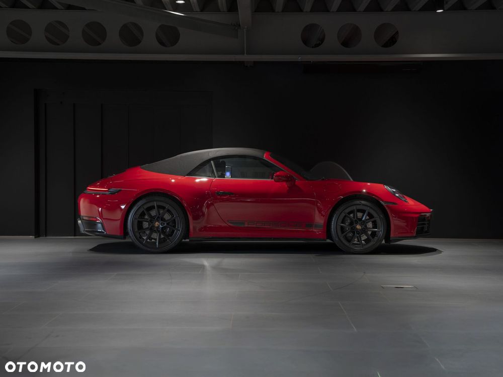 Porsche 911 Carrera - 3